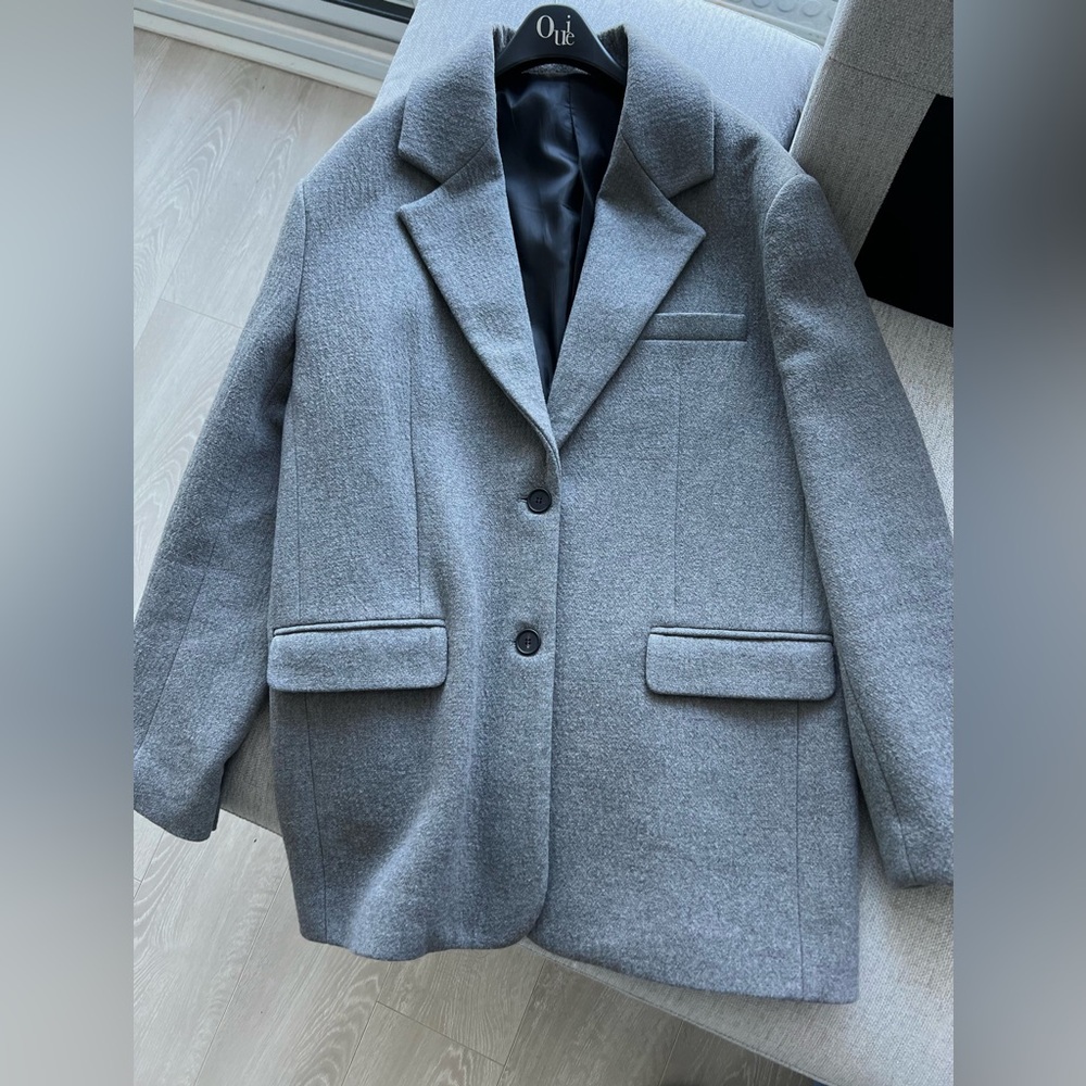 Oversized Boucle Wool Jacket - Picture 5 of 10
